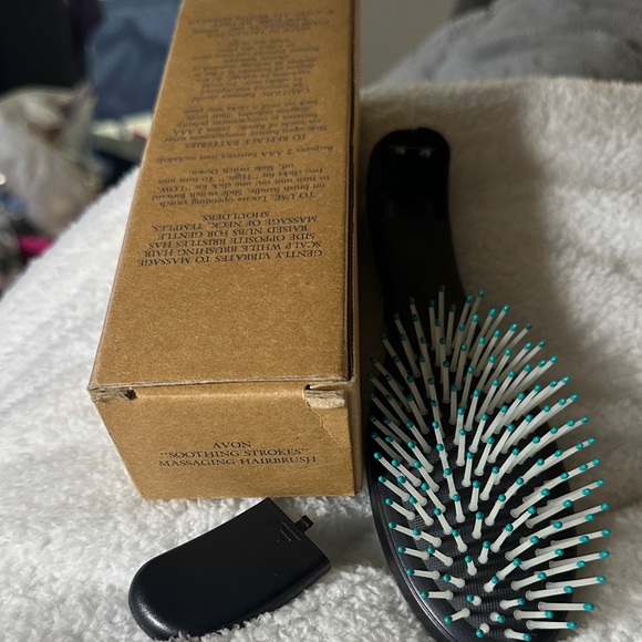 Avon Soothing Strokes Hairbrush with White and Teal Bristles main image 6